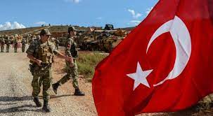 تعرض قاعدة تركية شمال العراق لقصف صاروخي
