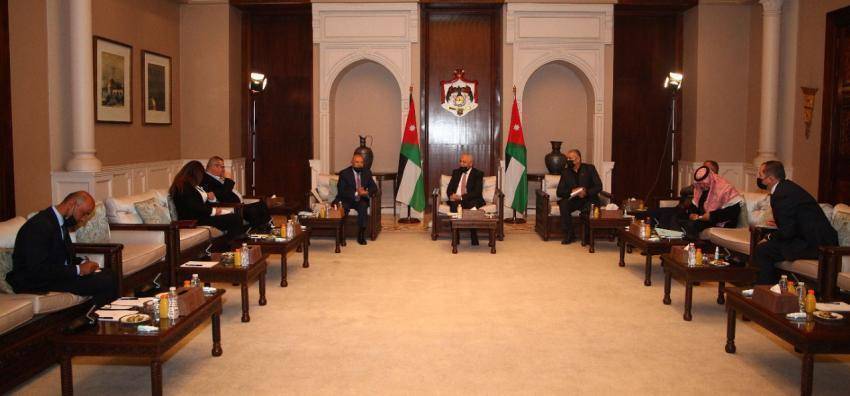 {clean_title}