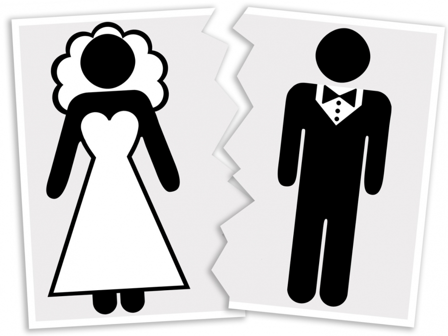 عروس غاضبة تترك عريسها وتتزوج من شخص آخر لتأخره عن حفل الزفاف