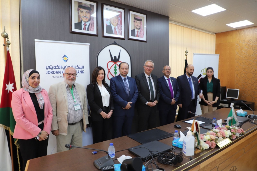 الأردني الكويتي يدعم مبادرة وصل حديثاً لمكتبة الحسين بن طلال في جامعة اليرموك