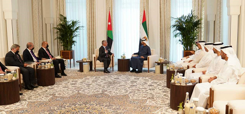 الملك يلتقي رئيس دولة الإمارات العربية في أبوظبي