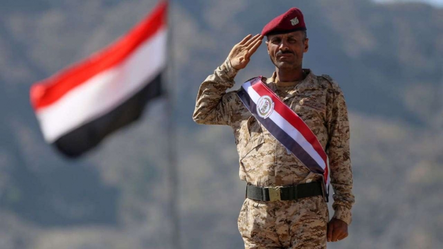 مقتل 10 جنود يمنيين في عمليتين إرهابيتين لتنظيم القاعدة
