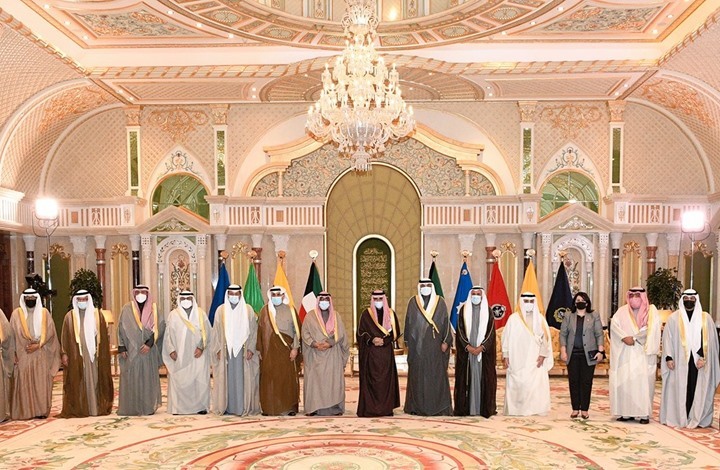 الكويت الحكومة الجديدة تؤدي اليمين الدستورية