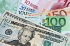 تراجع اليورو أمام الدولار