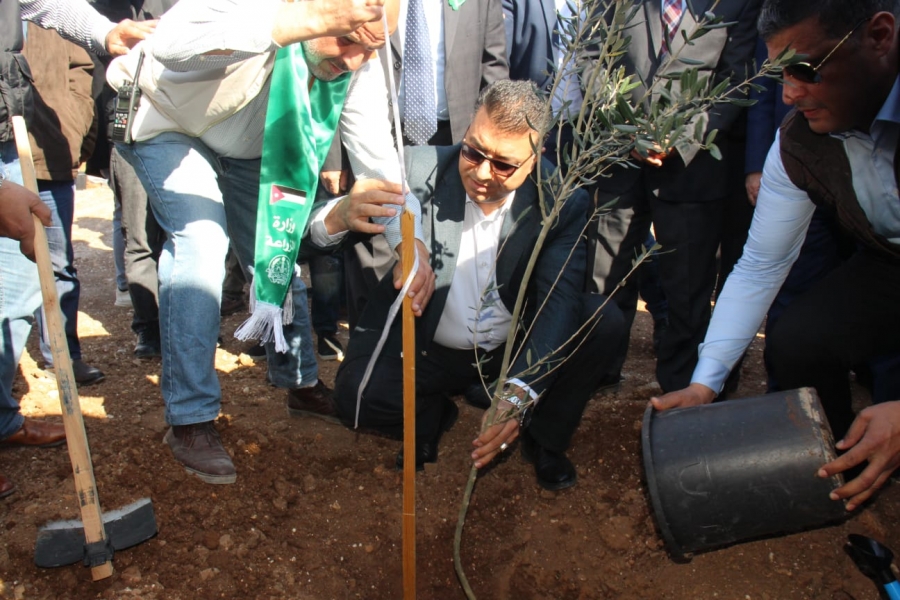 وزير الزراعة يرعى احتفال محافظة اربد بيوم الشجرة في كلية الحصن الجامعية