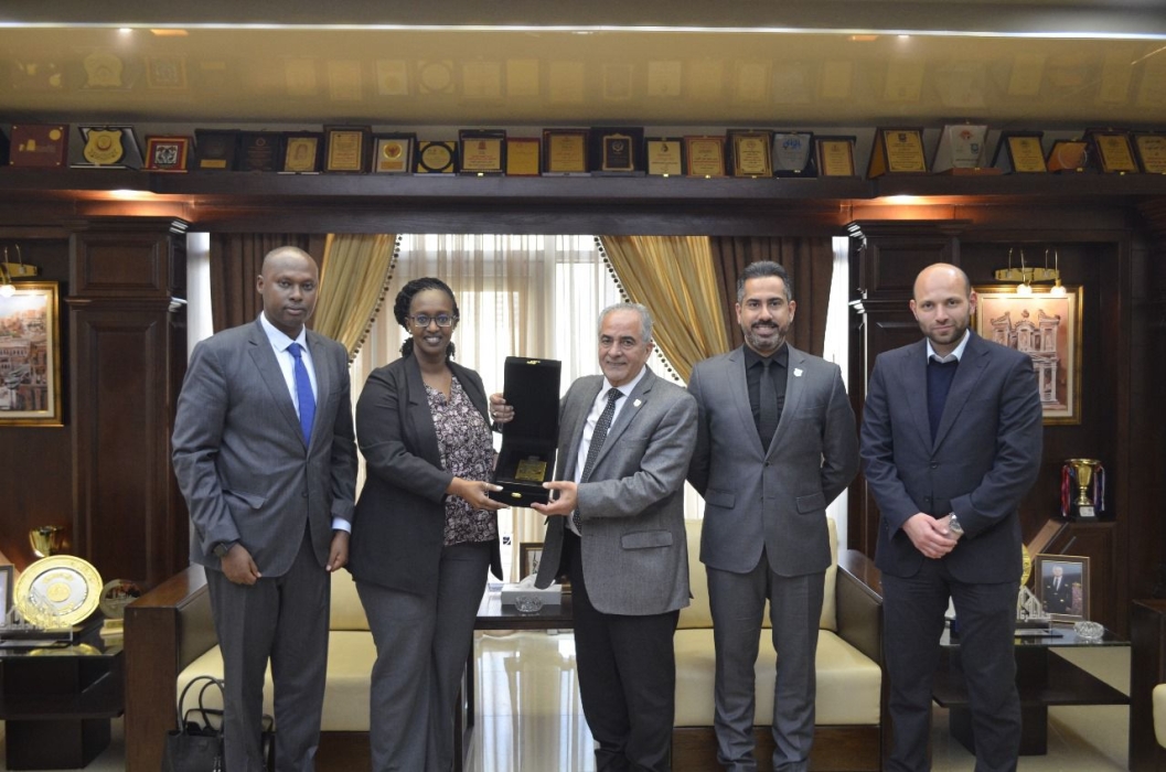 سفيرة جمهورية رواندا تزور عمان الأهلية وتبحث سبل التعاون