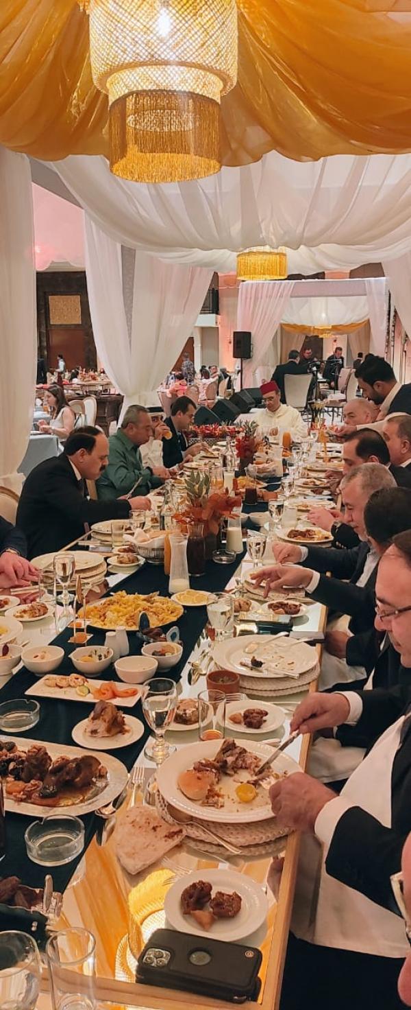 بحضور شخصيات بارزة .. السفير المغربي يقيم إفطارًا