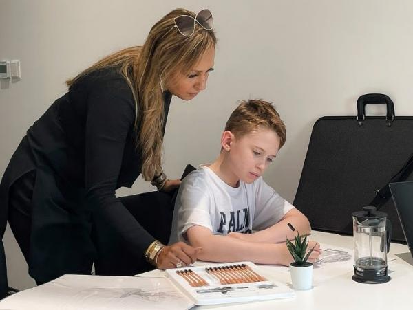 موهبة استثنائية .. جامعة روشستر في دبي تقبل طالبا بعمر 12 عامًا