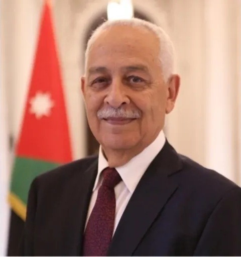 العيسوي ينقل تمنيات الملك وولي العهد للنائب الخلايلة والمهندس الطراونة بالشفاء