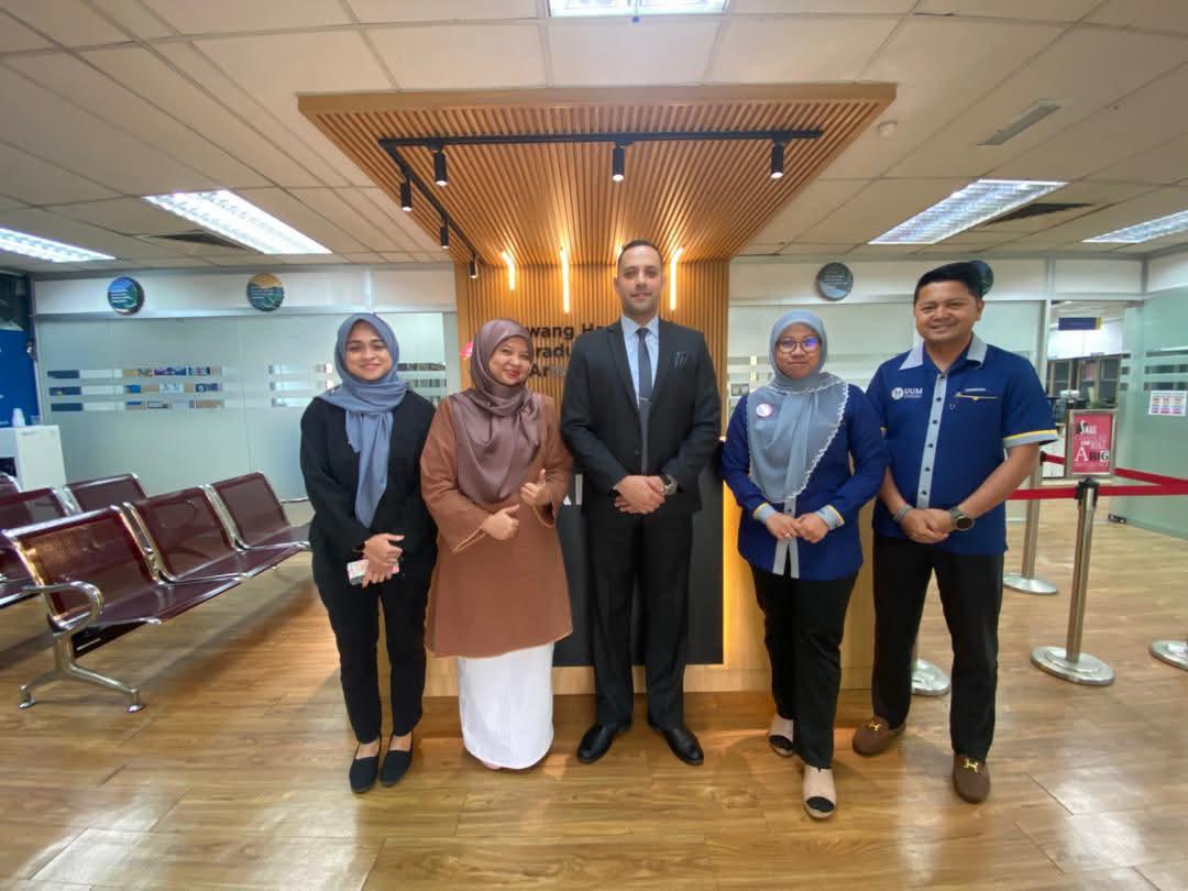 تهنئة.. د معاذ جرادات والدكتوراه بالفنون التشكيلية