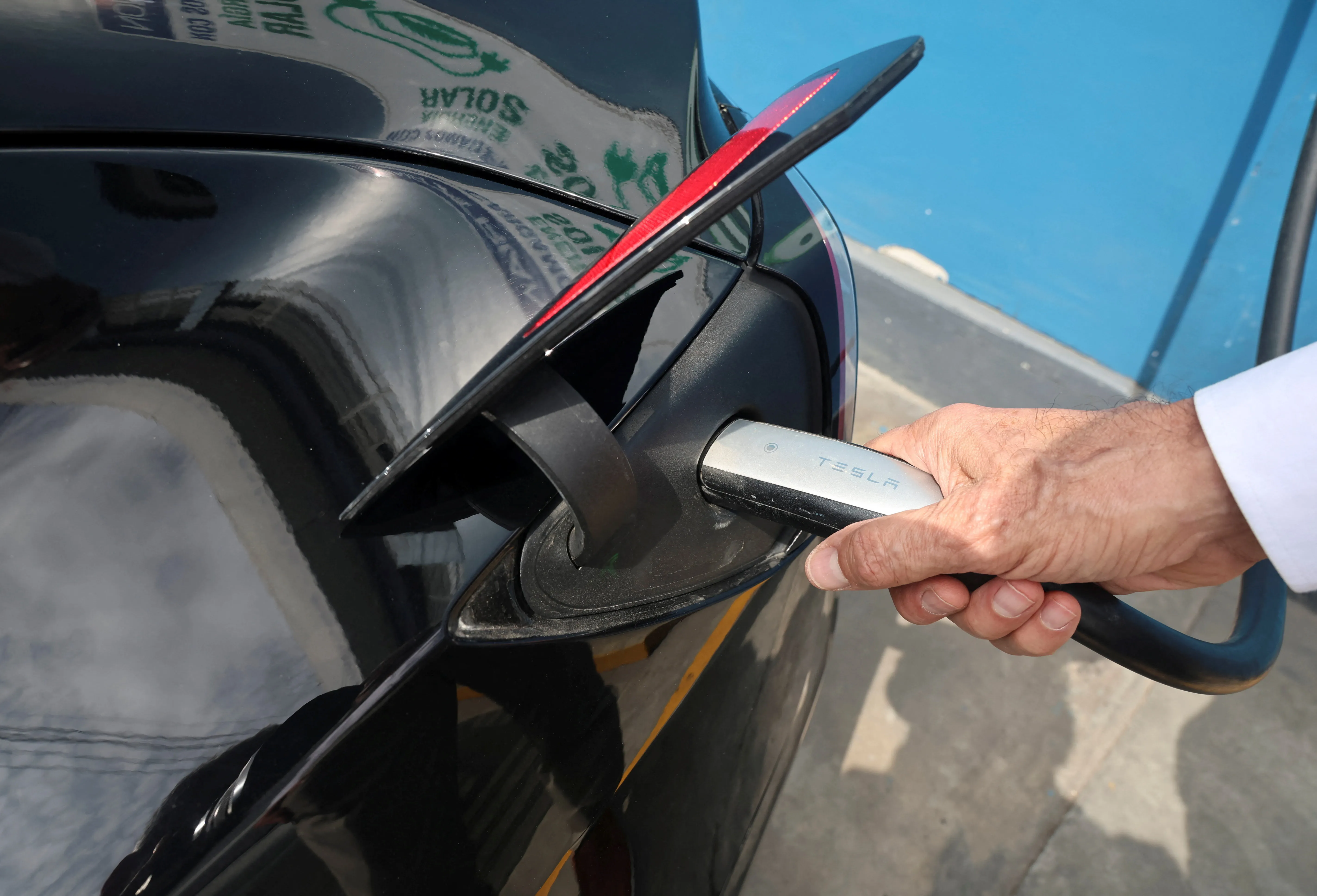 السيارات الكهربائية مكونات تحتاج الى صيانة دورية