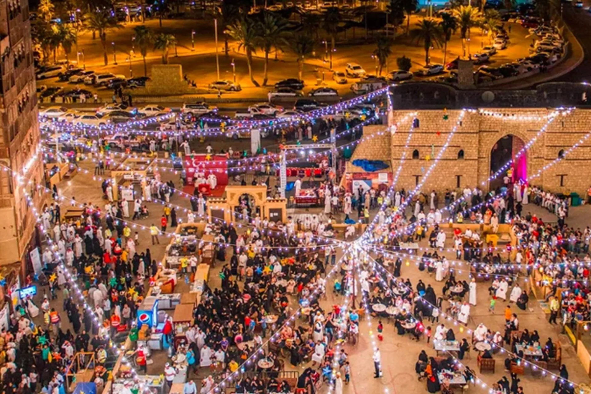 موائد رمضان تجمع السعوديين من تبوك الى جدة