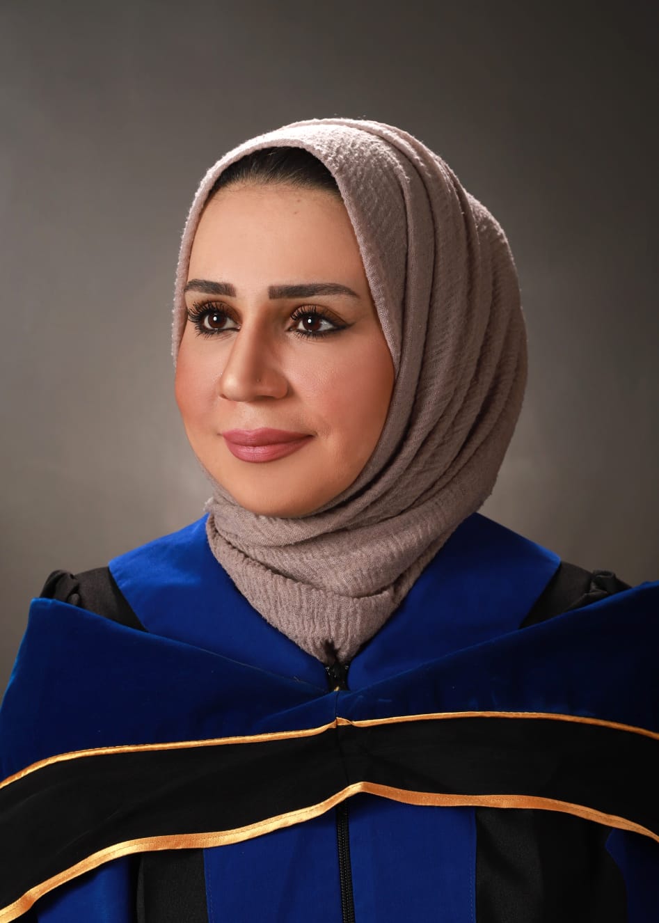 عندما يُهزم اللقب أمام الكفاءة ..الفجوة بين اللقب والواقع