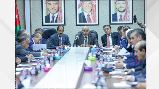 رئيس مجلس النواب: نتعامل مع جميع مشاريع القوانين بروح المسؤولية الوطنية