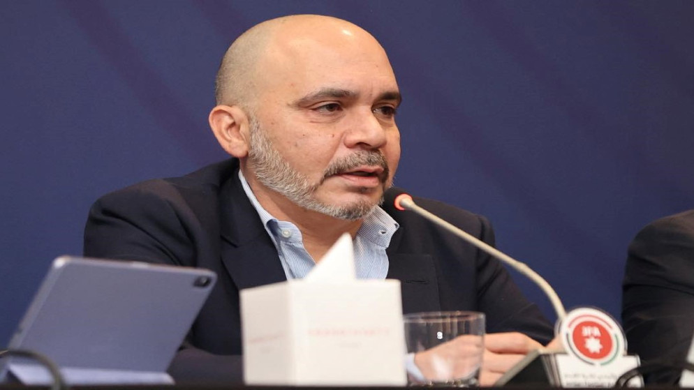 من مكافآت كأس العرب إلى أعباء المونديال.. الأمير علي يضع ملفات الكرة الأردنية أمام الفيفا