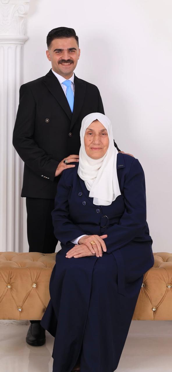 طالب رامي طالب العوايشه الف مبروك التخرج