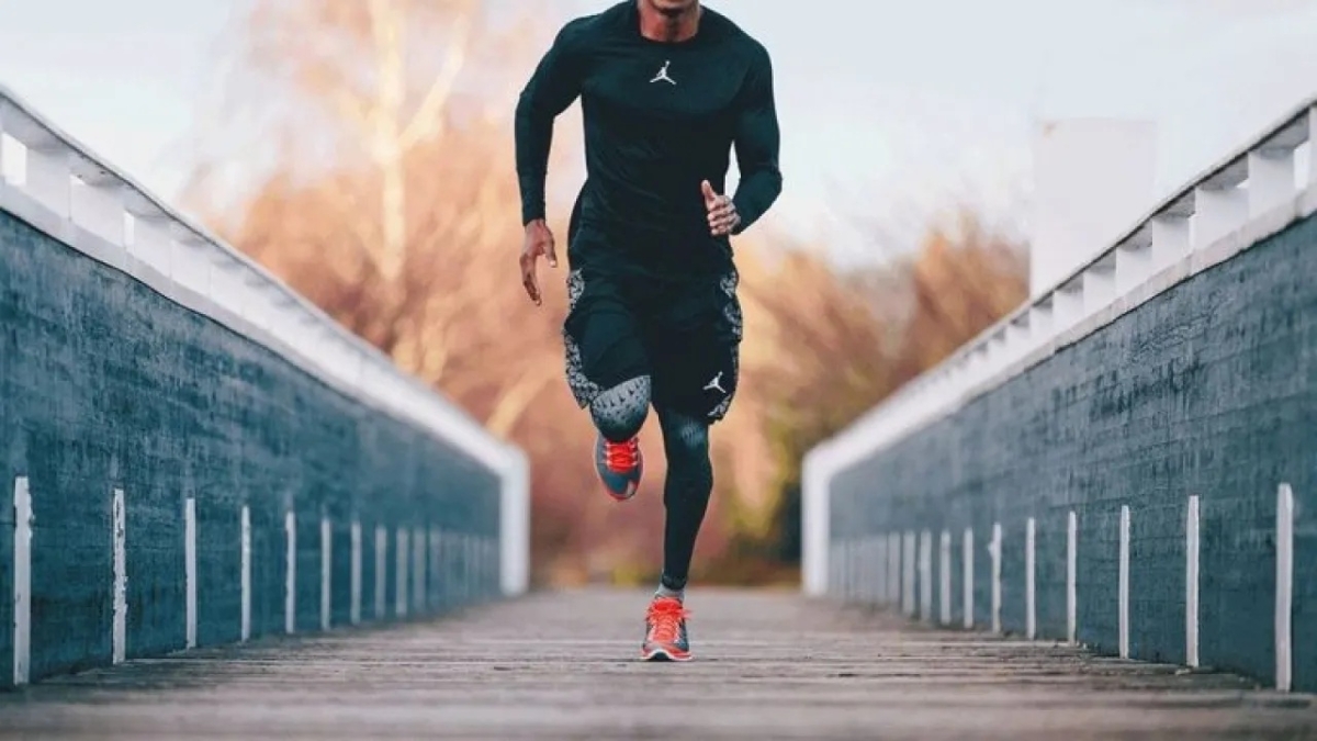 {clean_title}